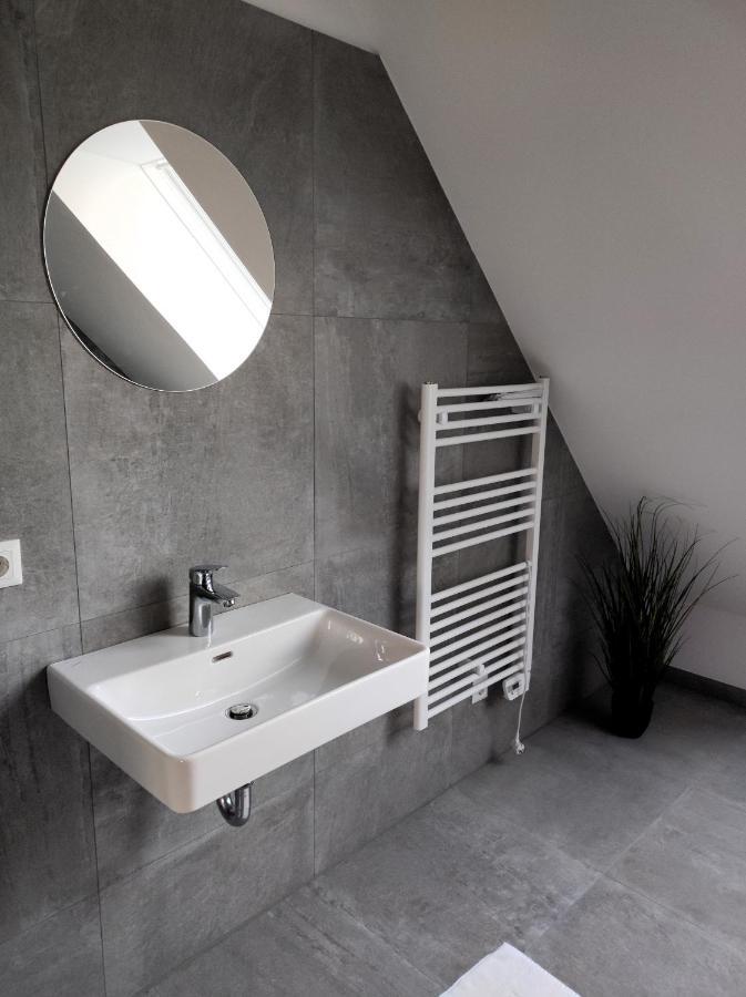 Luxurioeses Penthouse Mit Blick Auf Die Uno-City Und Dem Kaiserwasser. 3Schlafzimmer, 2 Baeder, Privat Lift Ins Apartment Wina Bagian luar foto