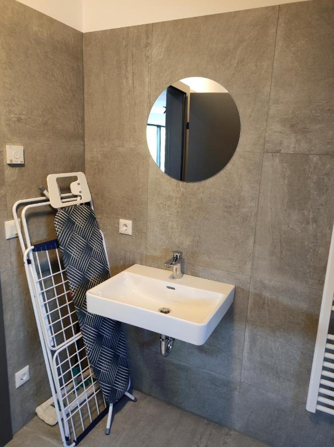 Luxurioeses Penthouse Mit Blick Auf Die Uno-City Und Dem Kaiserwasser. 3Schlafzimmer, 2 Baeder, Privat Lift Ins Apartment Wina Bagian luar foto